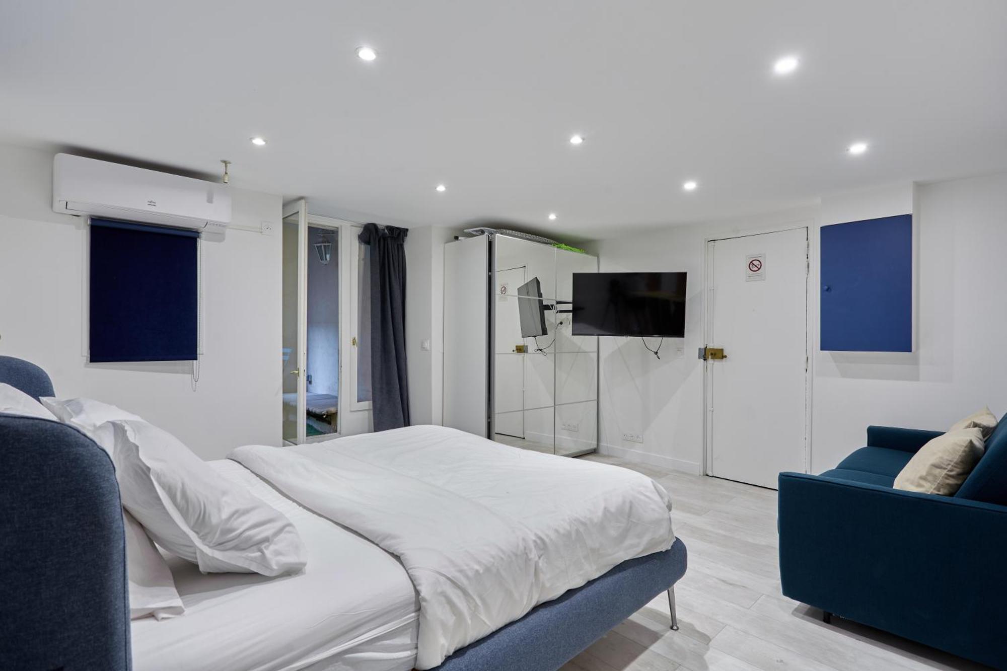 Rent A Room - Residence Caire, Montorgueil Paris Eksteriør billede